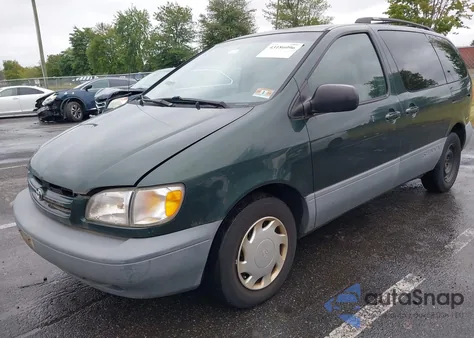 1999 Toyota Sienna Le z USA, uszkodzony, nr VIN 4T3ZF13C2XU121880